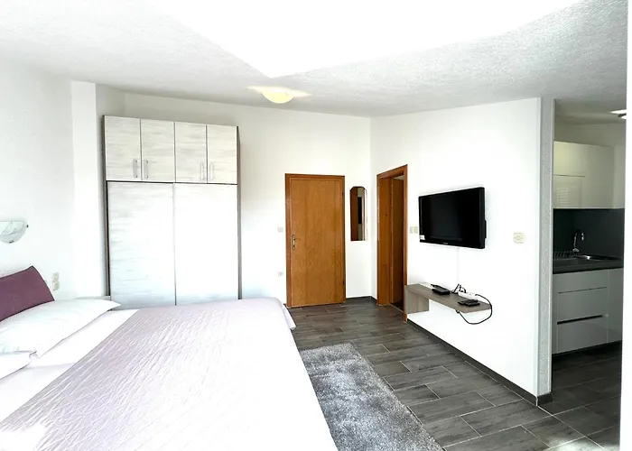 Nellatoni 아파트 *