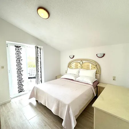 Apartman Nellatoni *